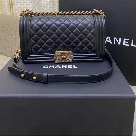 chanel boy 10 ราคา|chanel mini.